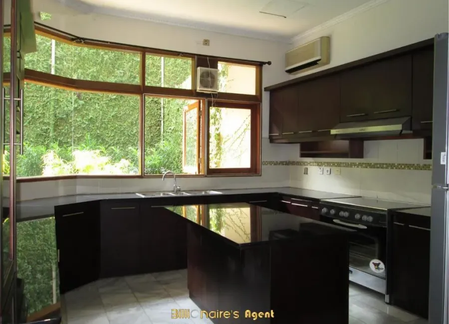 Disewakan Rumah Compound 2 Lantai di JERVOIS PARK TB. Simatupang