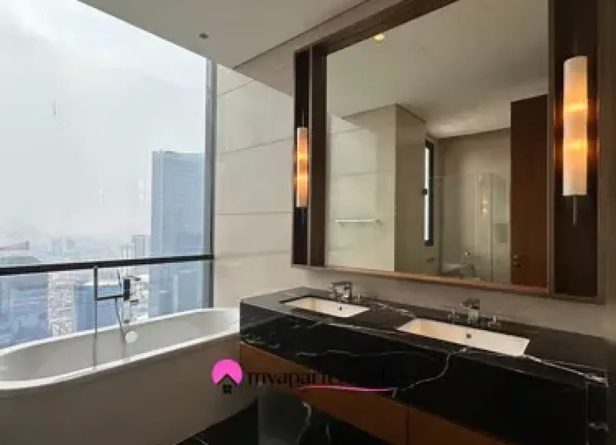 Billionaire's Agent - Disewakan Apartemen 3 Kamar Tidur Luxury Exclusive di Regent Residence