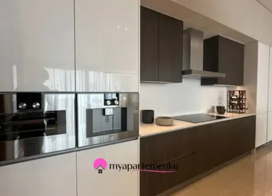 Billionaire's Agent - Disewakan Apartemen 3 Kamar Tidur Luxury Exclusive di Regent Residence