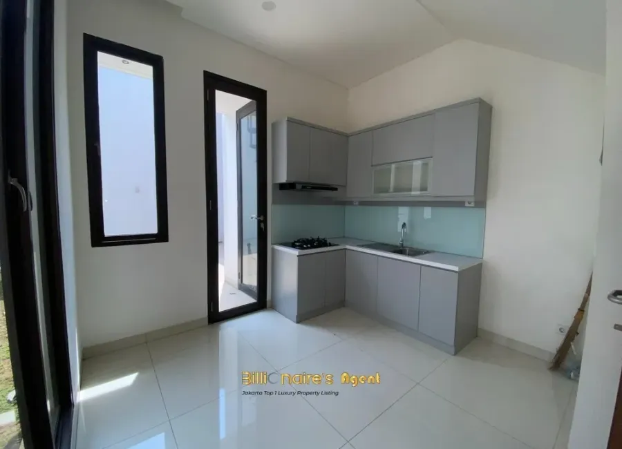 Billionaire's Agent - Dijual Rumah Modern 3 Lantai di OPAL Townhouses Permata Hijau, Jakarta Selatan