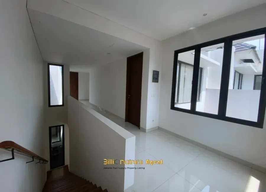 Billionaire's Agent - Dijual Rumah Modern 3 Lantai di OPAL Townhouses Permata Hijau, Jakarta Selatan