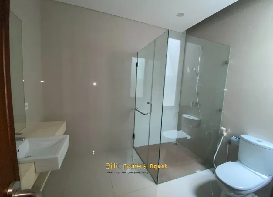 Billionaire's Agent - Dijual Rumah Modern 3 Lantai di OPAL Townhouses Permata Hijau, Jakarta Selatan
