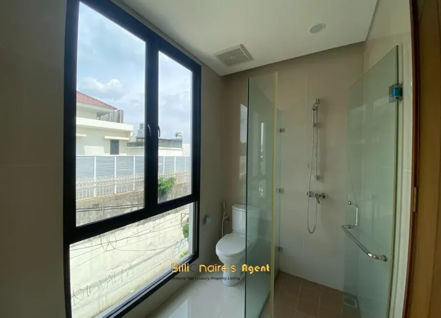 Billionaire's Agent - Dijual Rumah Modern 3 Lantai di OPAL Townhouses Permata Hijau, Jakarta Selatan