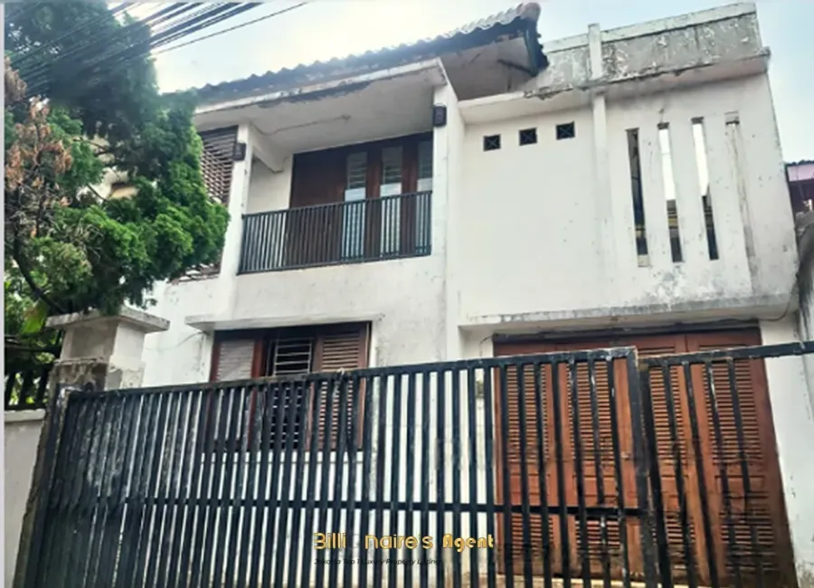 Billionaire's Agent - Dijual Rumah 5 Kamar di Area Kebayoran Baru, Jakarta Selatan