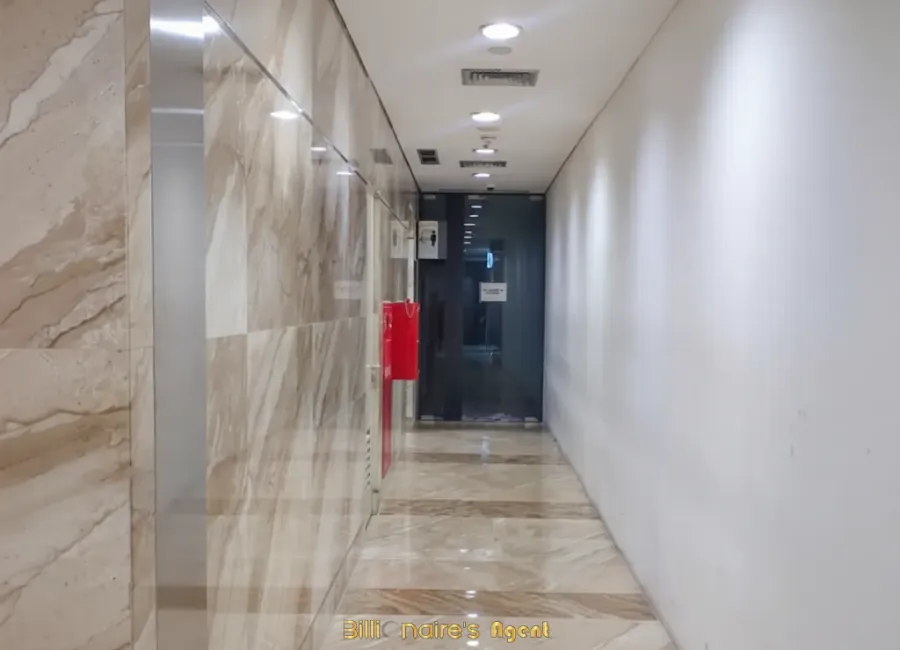 Dijual Ruang Kantor 754 sqm di AXA Tower Kuningan City Jakarta